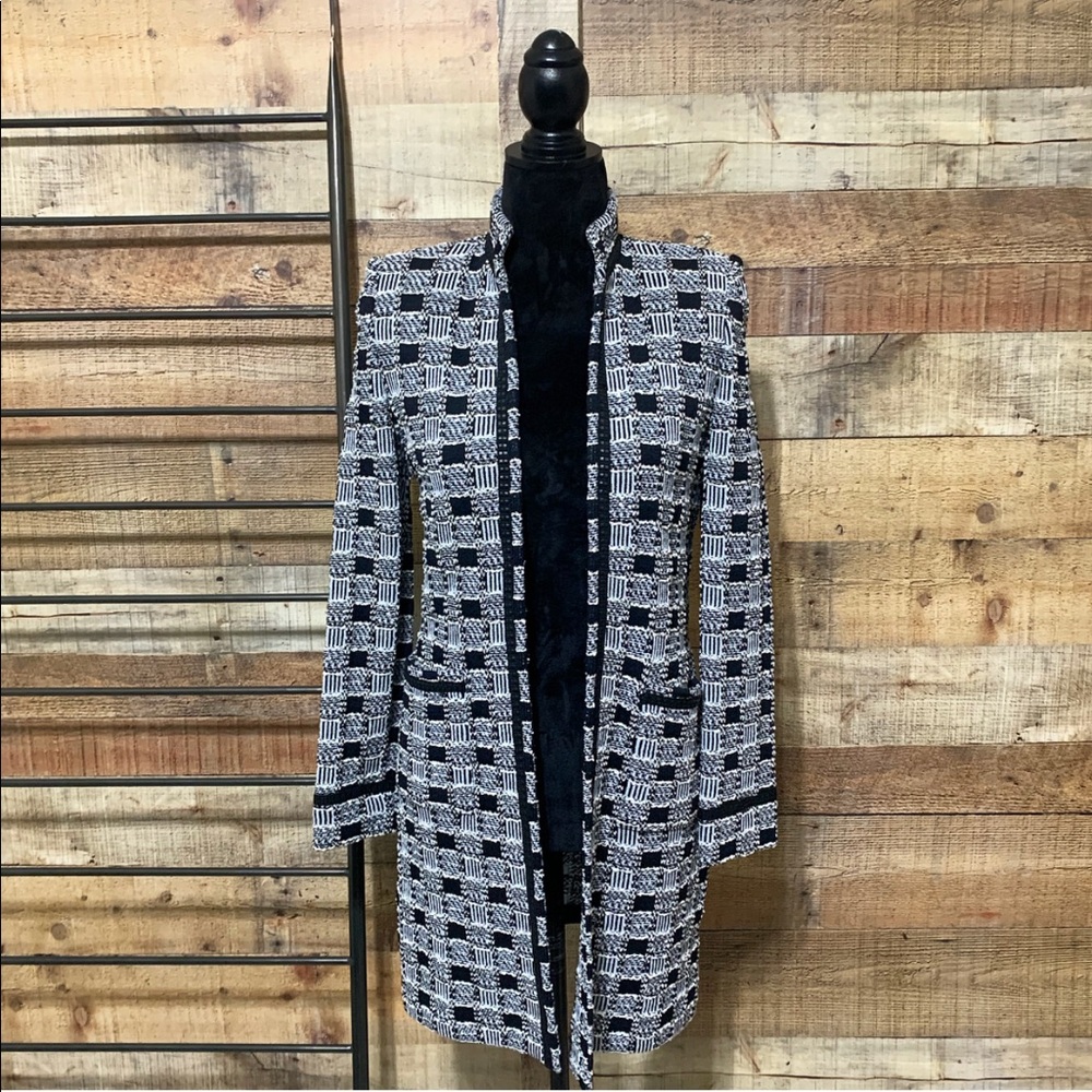 | St. John collection | Tweed Topper